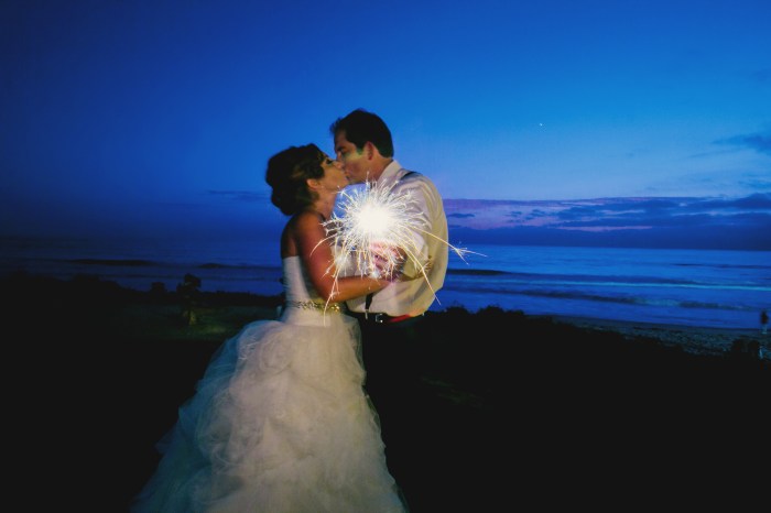 Sparkler, kiss-Darcy Oliver Design