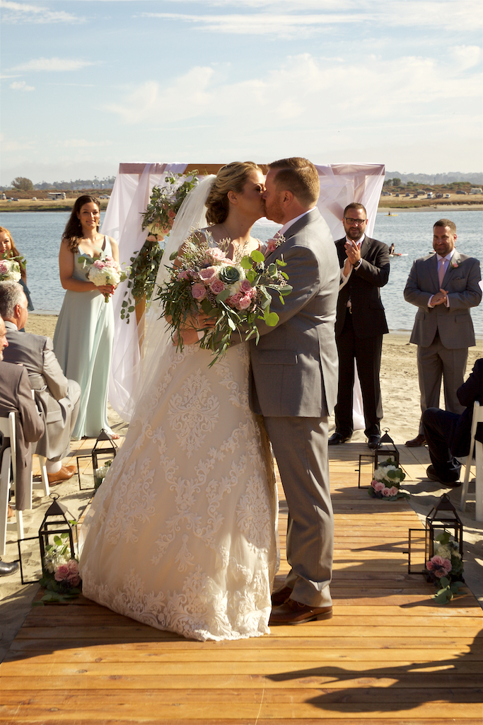 ceremony floral arrangements_darcy oliver design